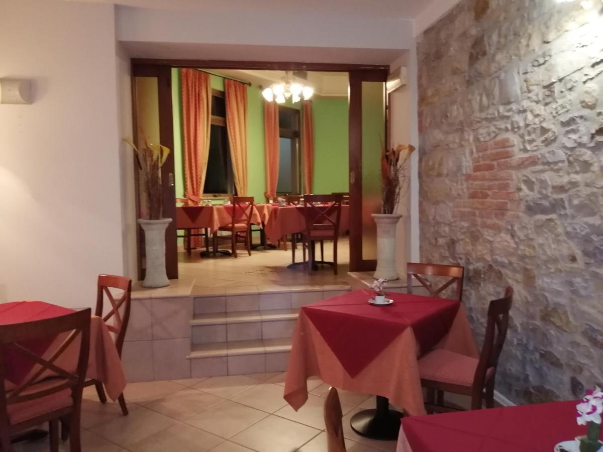 Hotel Azzurra Salsomaggiore Terme Exteriör bild