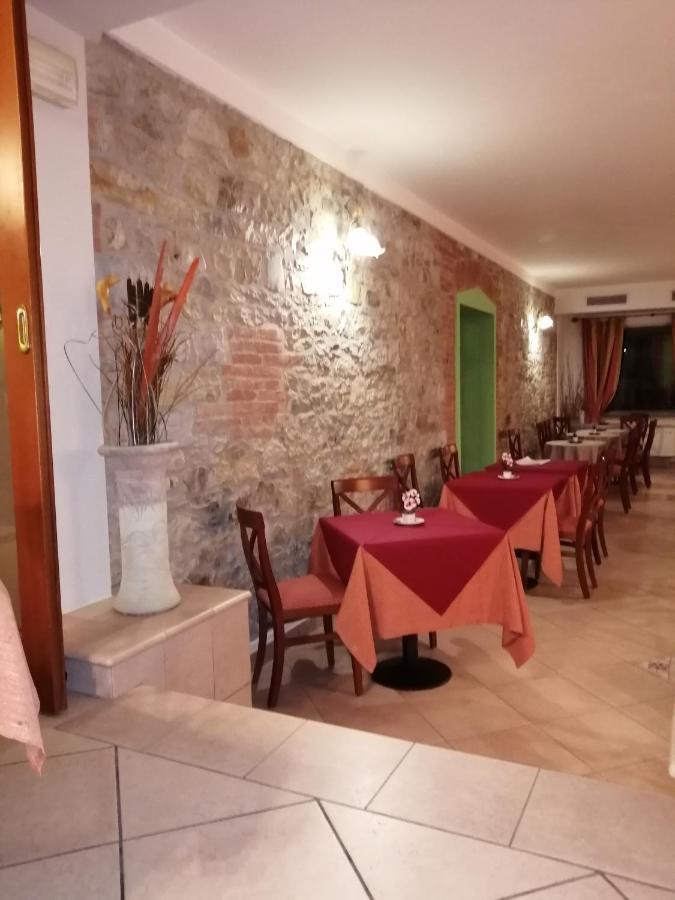 Hotel Azzurra Salsomaggiore Terme Exteriör bild