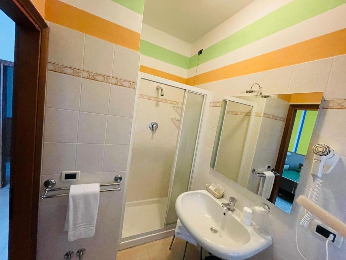 Hotel Azzurra Salsomaggiore Terme Exteriör bild