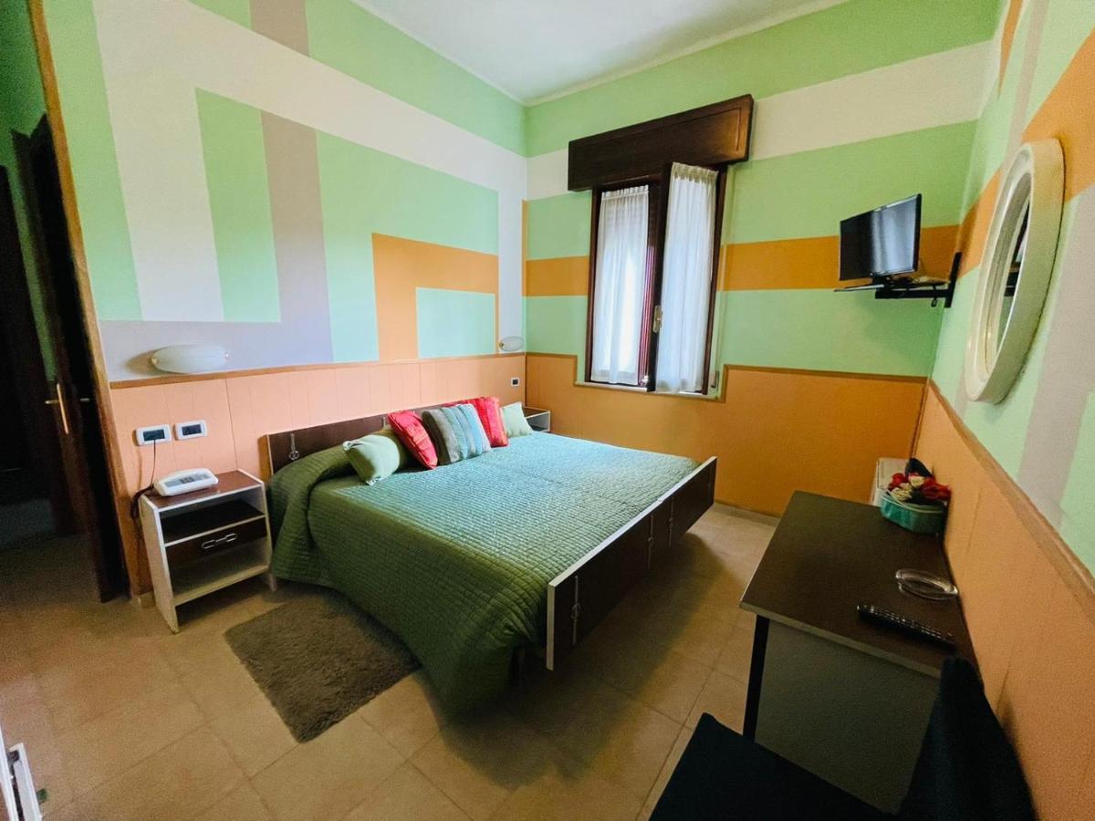 Hotel Azzurra Salsomaggiore Terme Exteriör bild