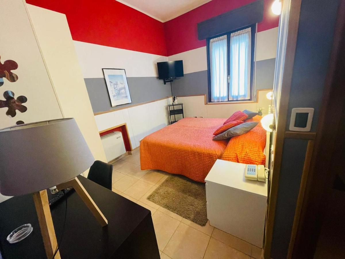 Hotel Azzurra Salsomaggiore Terme Exteriör bild
