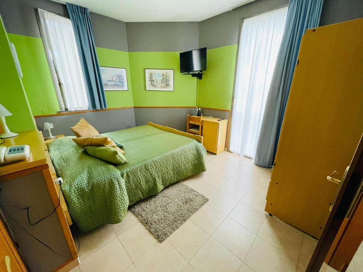 Hotel Azzurra Salsomaggiore Terme Exteriör bild